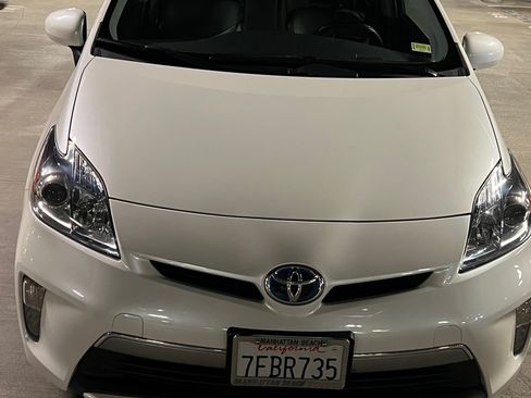 Used 2014 Toyota Prius Prime Advanced image 4