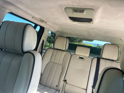 Used 2010 Land Rover Range Rover Supercharged image 12