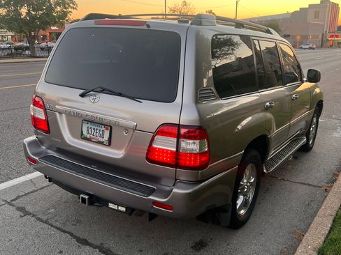 Used 2006 Toyota Land Cruiser image 2