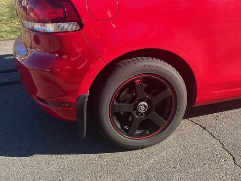 Used 2011 Volkswagen Golf Hatchback 2D image 5