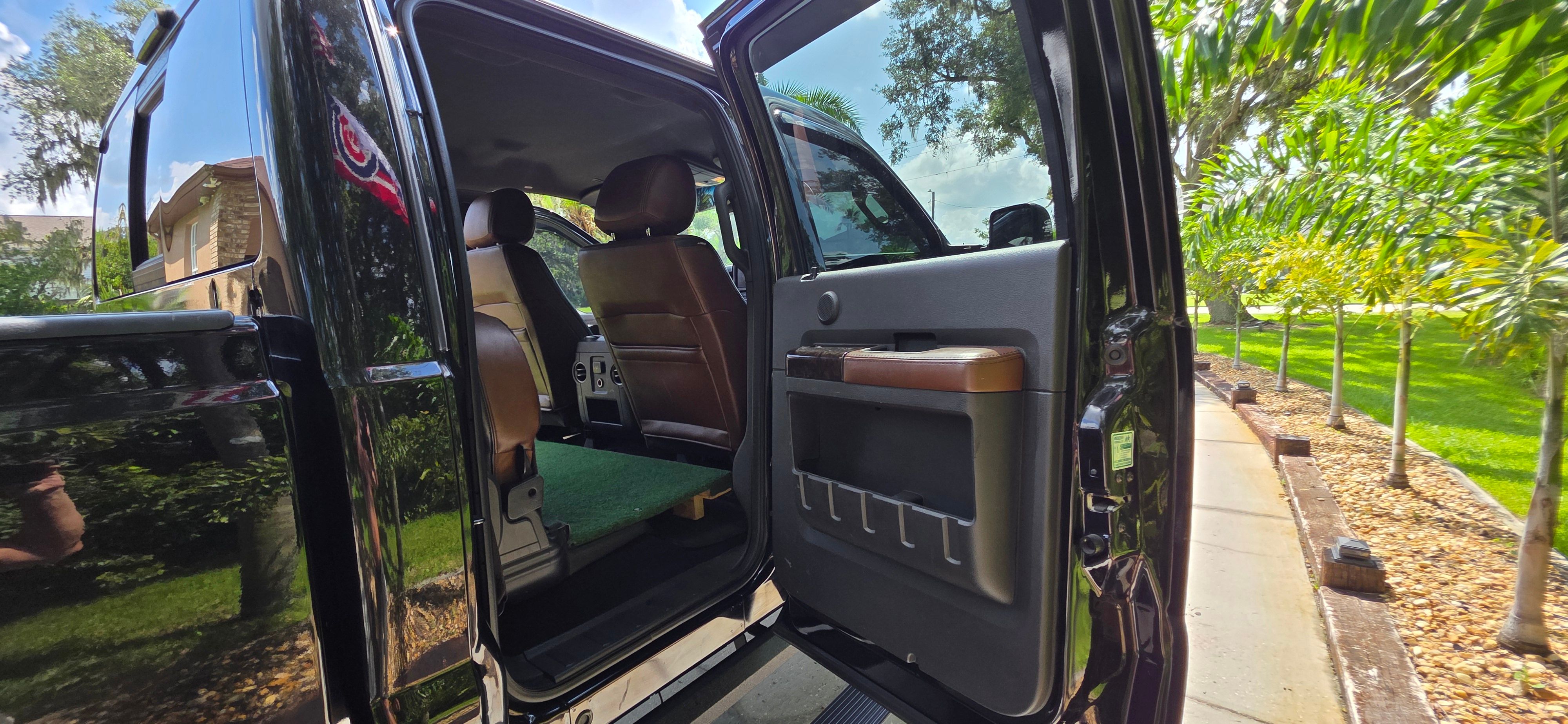 Used 2013 Ford F350 Platinum w/ FX4 Off Road Pkg AWD/4WD image 22