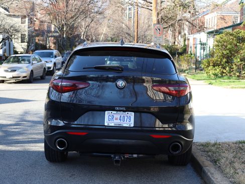 Used 2021 Alfa Romeo Stelvio Sprint w/ Nero Edizione image 11