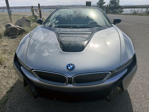 Used 2019 BMW i8 Roadster image 2
