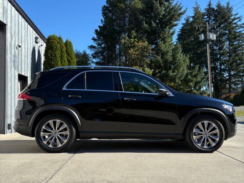 Used 2022 Mercedes-Benz GLE 450 450 4MATIC Sport Utility 4D image 5