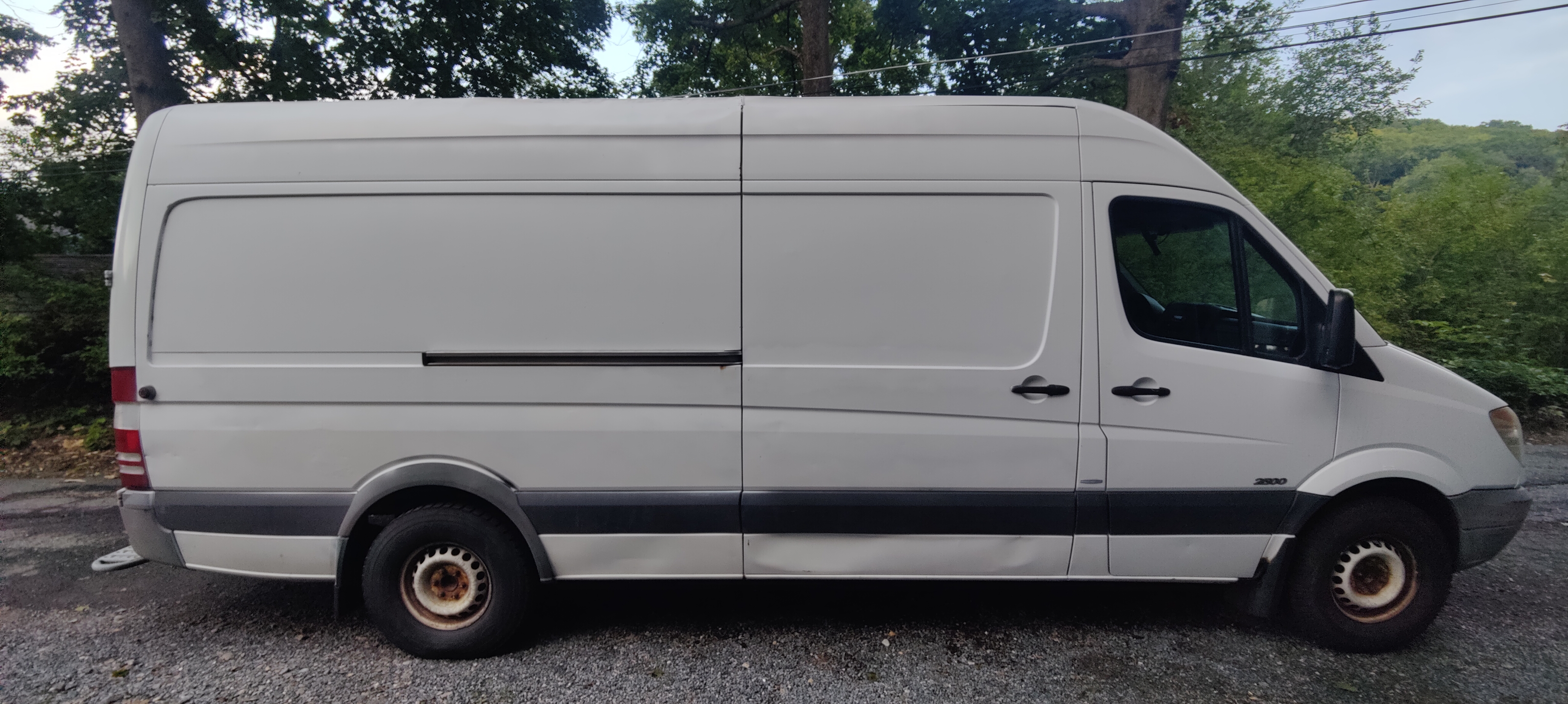 Used 2011 Mercedes-Benz Sprinter 2500 image 10