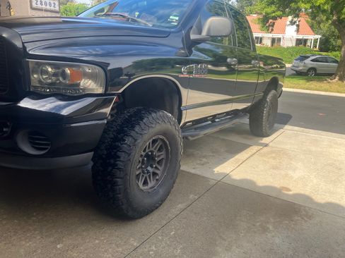 Used 2005 Dodge Ram 2500 Truck SLT w/ Trailer Tow Group image 1