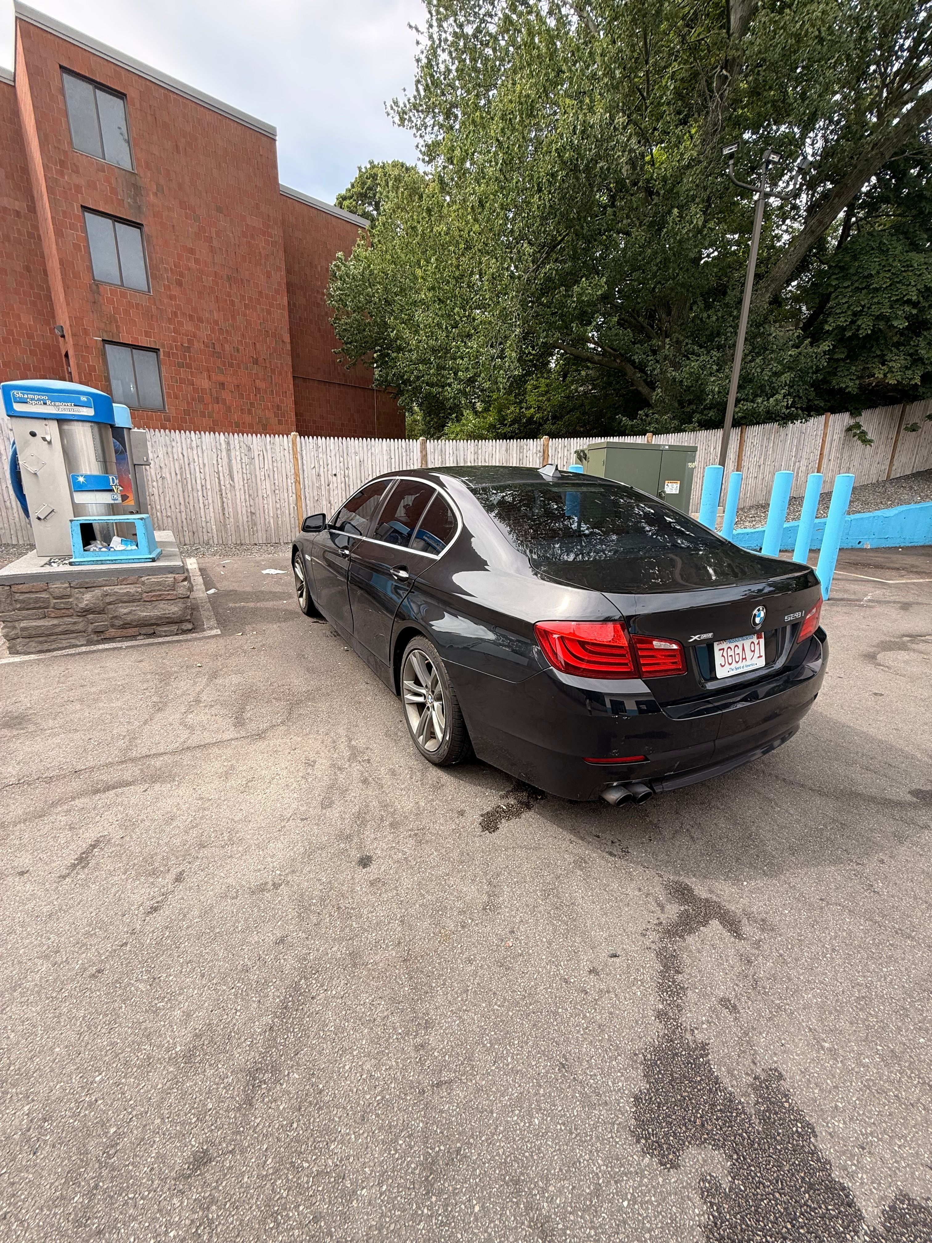 Used 2013 BMW 528i xDrive Sedan AWD/4WD image 6