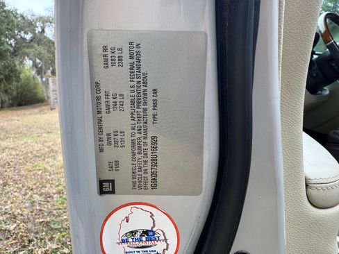 Used 2008 Cadillac DTS Performance w/ Platinum Edition image 15