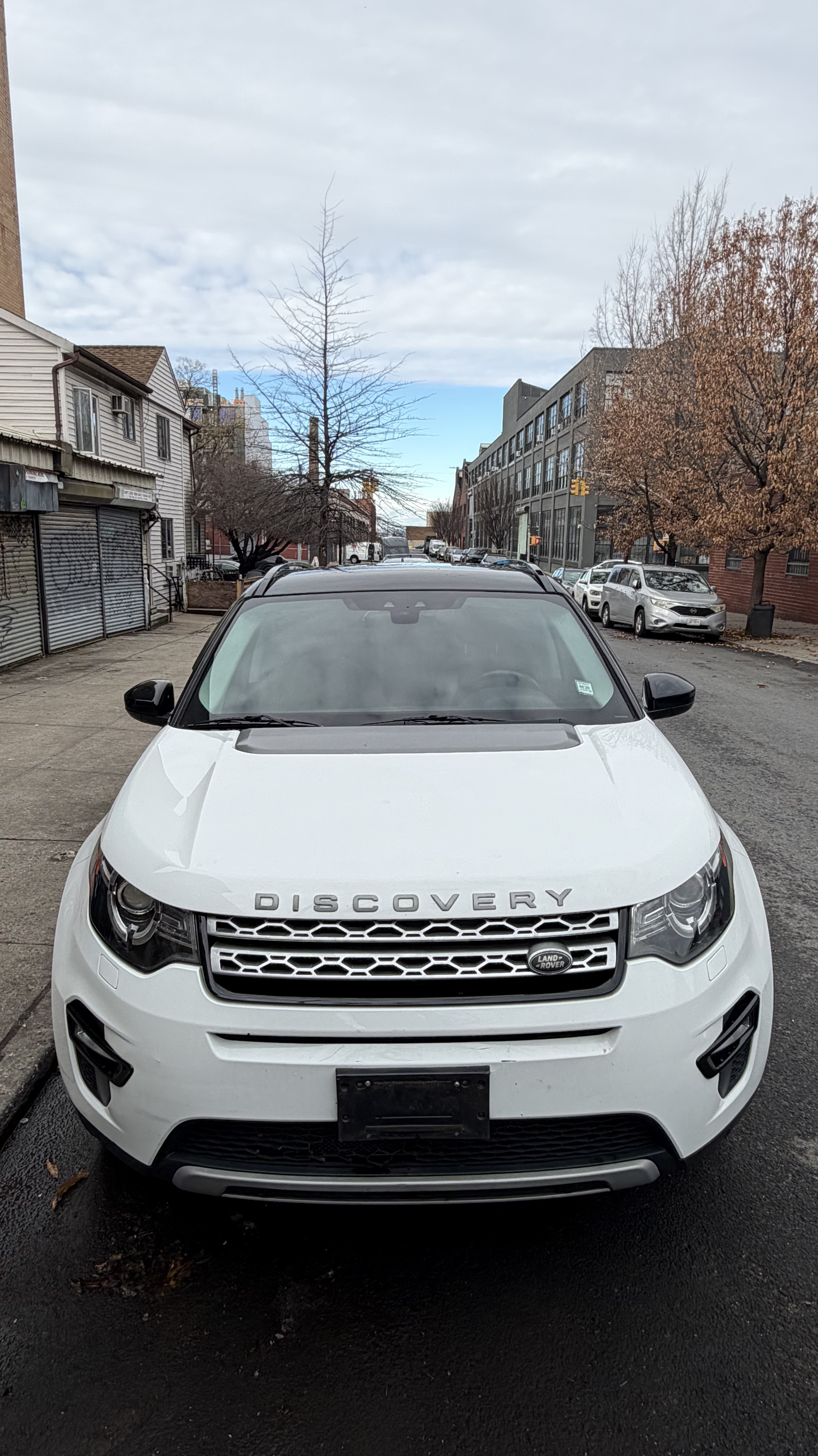 Used 2016 Land Rover Discovery Sport HSE AWD/4WD image 1