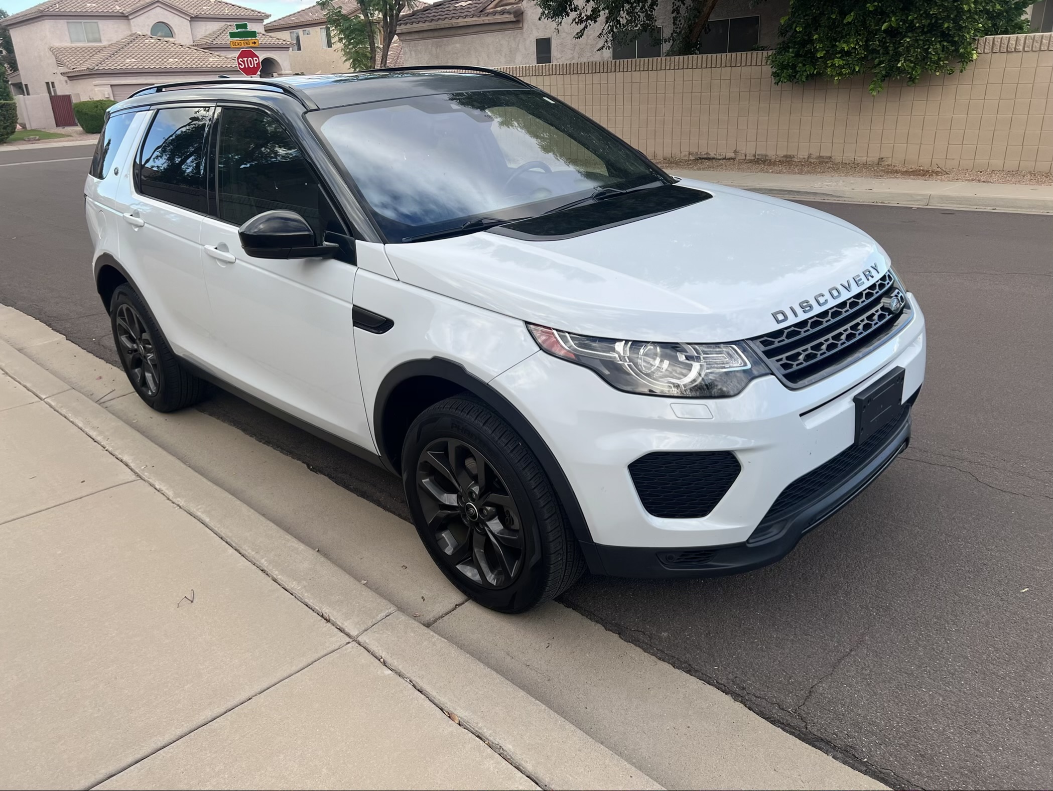Used 2019 Land Rover Discovery Sport AWD/4WD image 4