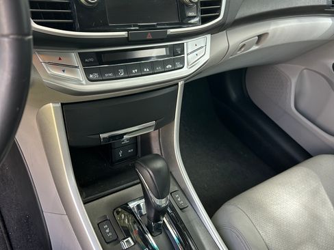 Used 2014 Honda Accord EX-L image 11