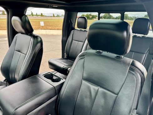 Used 2018 Ford F150 Lariat w/ Equipment Group 502A Luxury AWD/4WD image 13