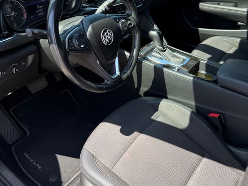 Used 2019 Buick Regal Preferred FWD image 6
