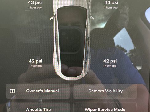 Used 2021 Tesla Model Y Performance image 14