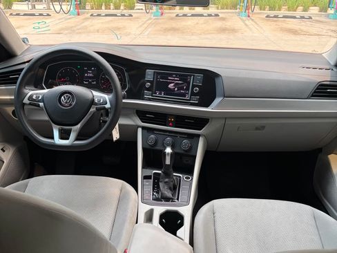 Used 2019 Volkswagen Jetta S w/ Driver Assistance Package FWD image 9