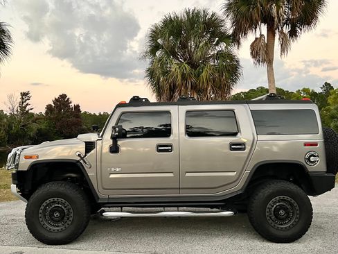 Used 2008 HUMMER H2 image 13