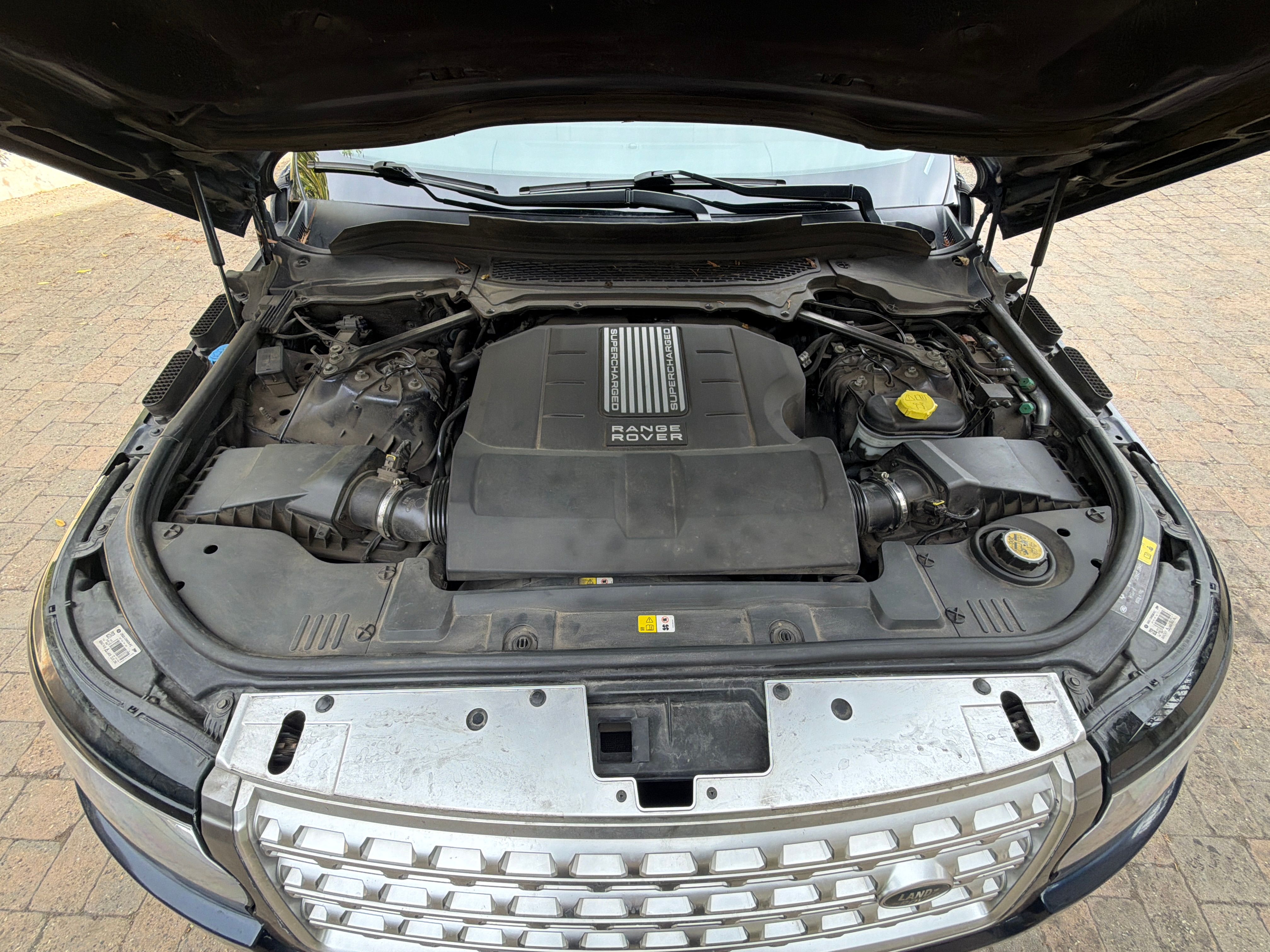 Used 2014 Land Rover Range Rover Supercharged AWD/4WD image 20