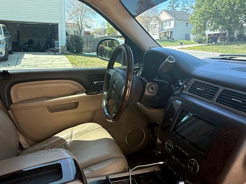 Used 2013 GMC Yukon Denali image 10