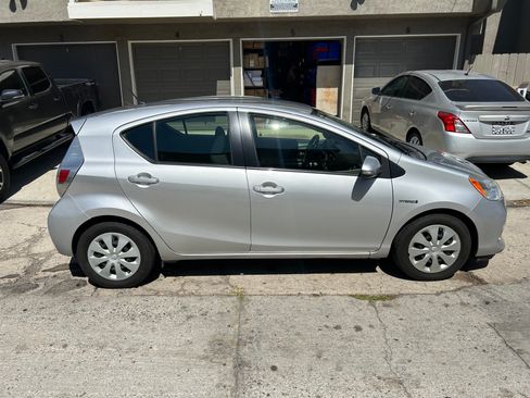 Used 2014 Toyota Prius C Two FWD image 5