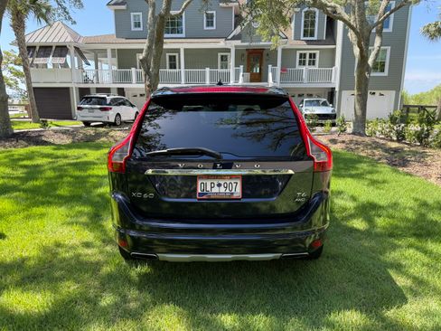 Used 2016 Volvo XC60 T6 w/ Climate Package AWD/4WD image 5