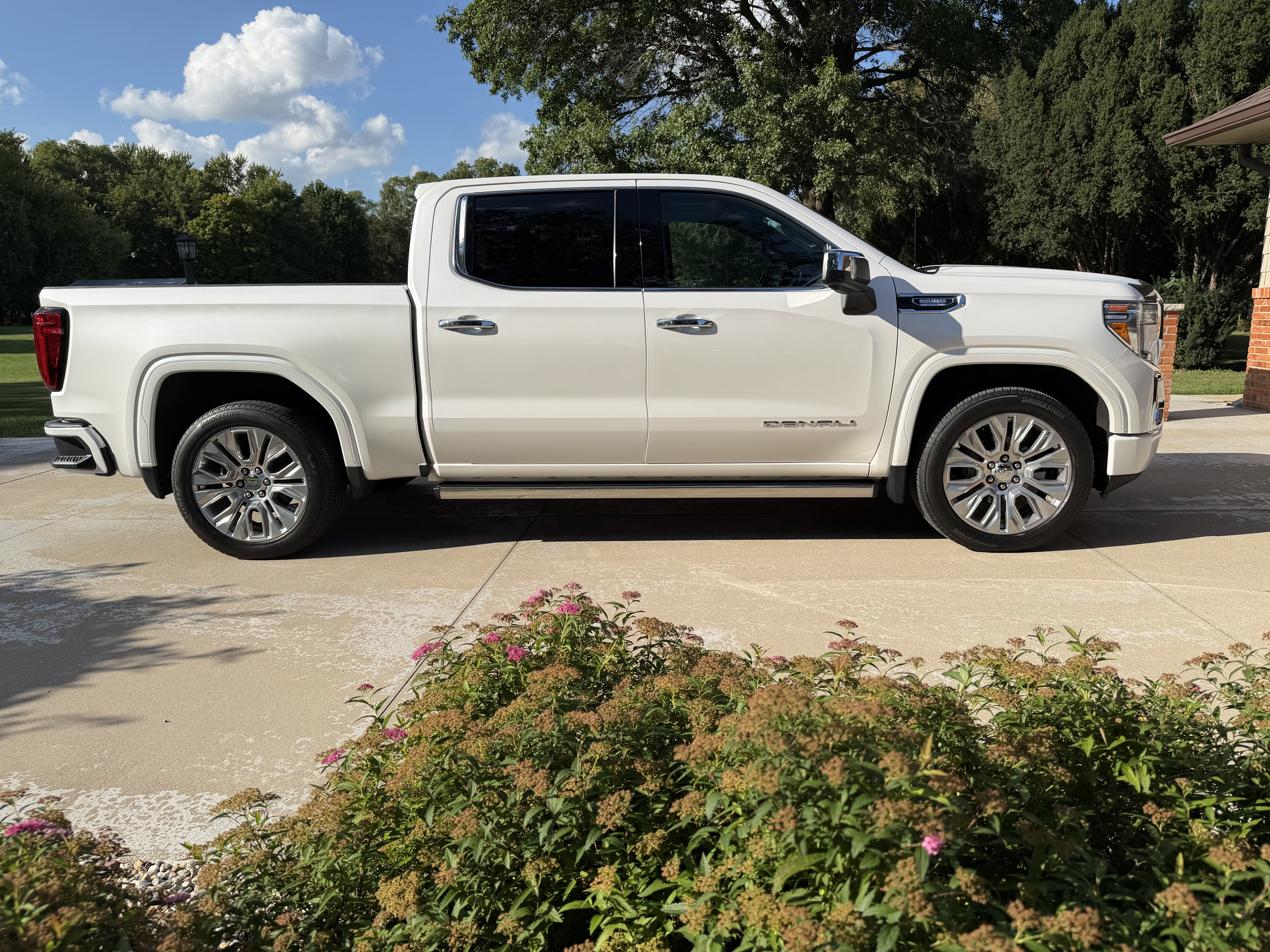 Used 2020 GMC Sierra 1500 Denali w/ Denali Ultimate Package AWD/4WD image 17