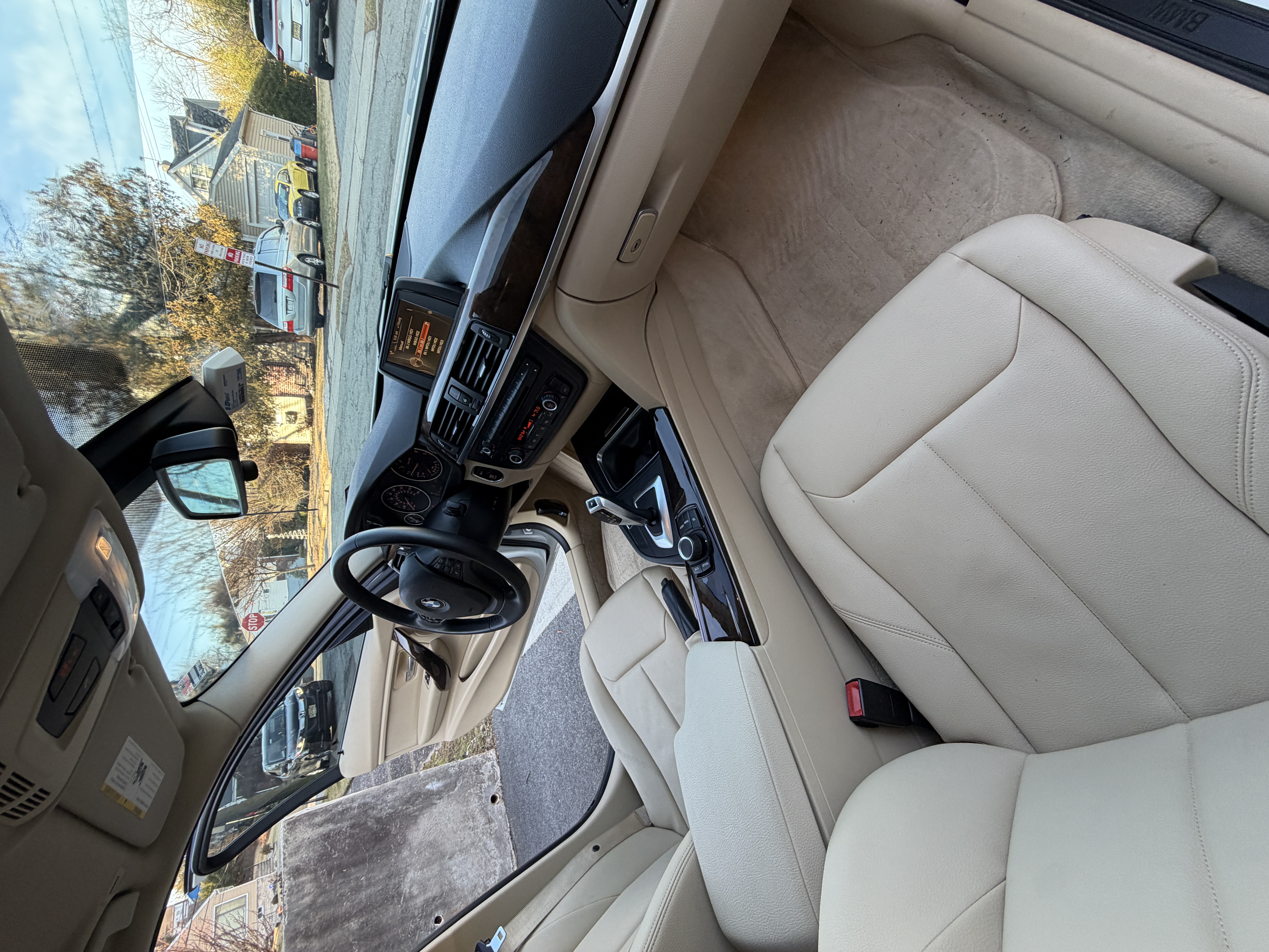 Used 2015 BMW 320i Sedan RWD image 12
