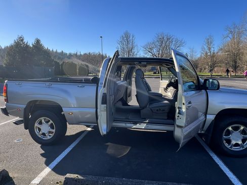 Used 2004 GMC Sierra 1500 Denali image 18