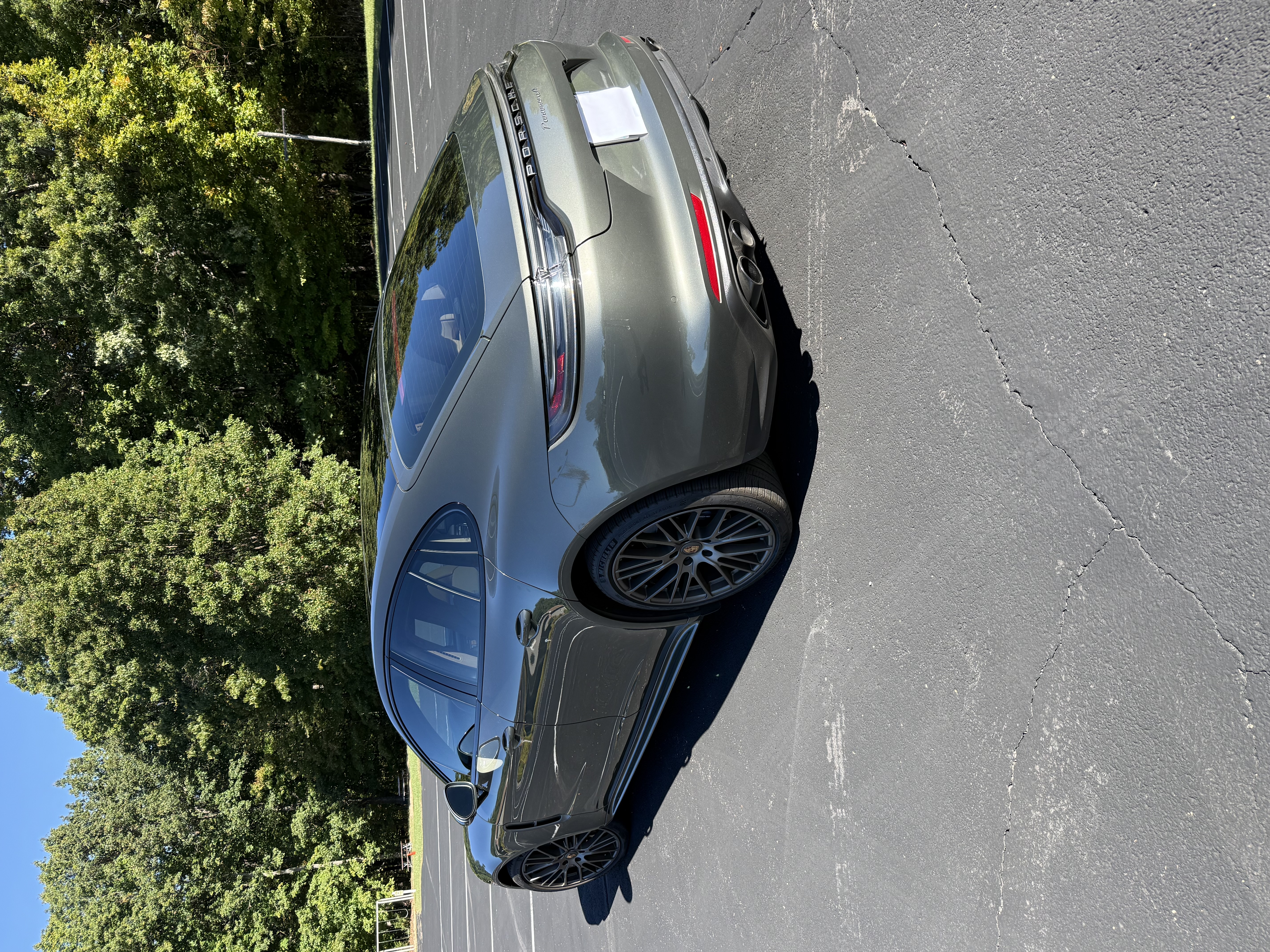 Used 2022 Porsche Panamera 4 Platinum Edition AWD/4WD image 6