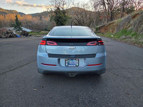 Used 2013 Chevrolet Volt Premium w/ Premium Trim Package image 5