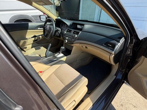 Used 2011 Honda Accord LX image 14