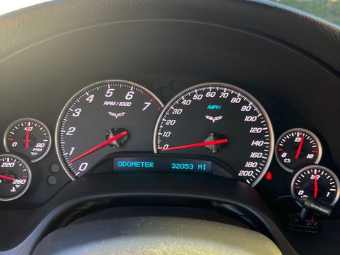 Used 2005 Chevrolet Corvette Convertible w/ Preferred Equipment Group image 13