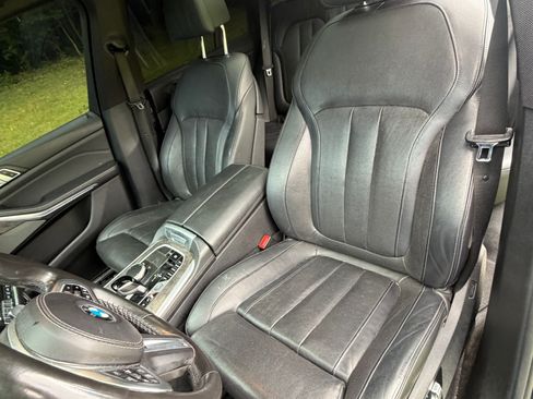 Used 2019 BMW X5 xDrive50i w/ M Sport Package AWD/4WD image 12