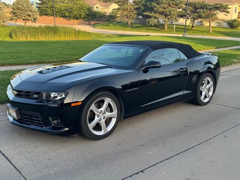 Used 2015 Chevrolet Camaro SS RWD image 9