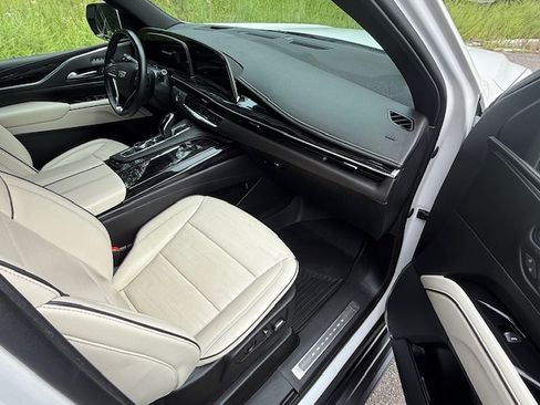 Used 2022 Cadillac Escalade Sport w/ Touring Package image 16