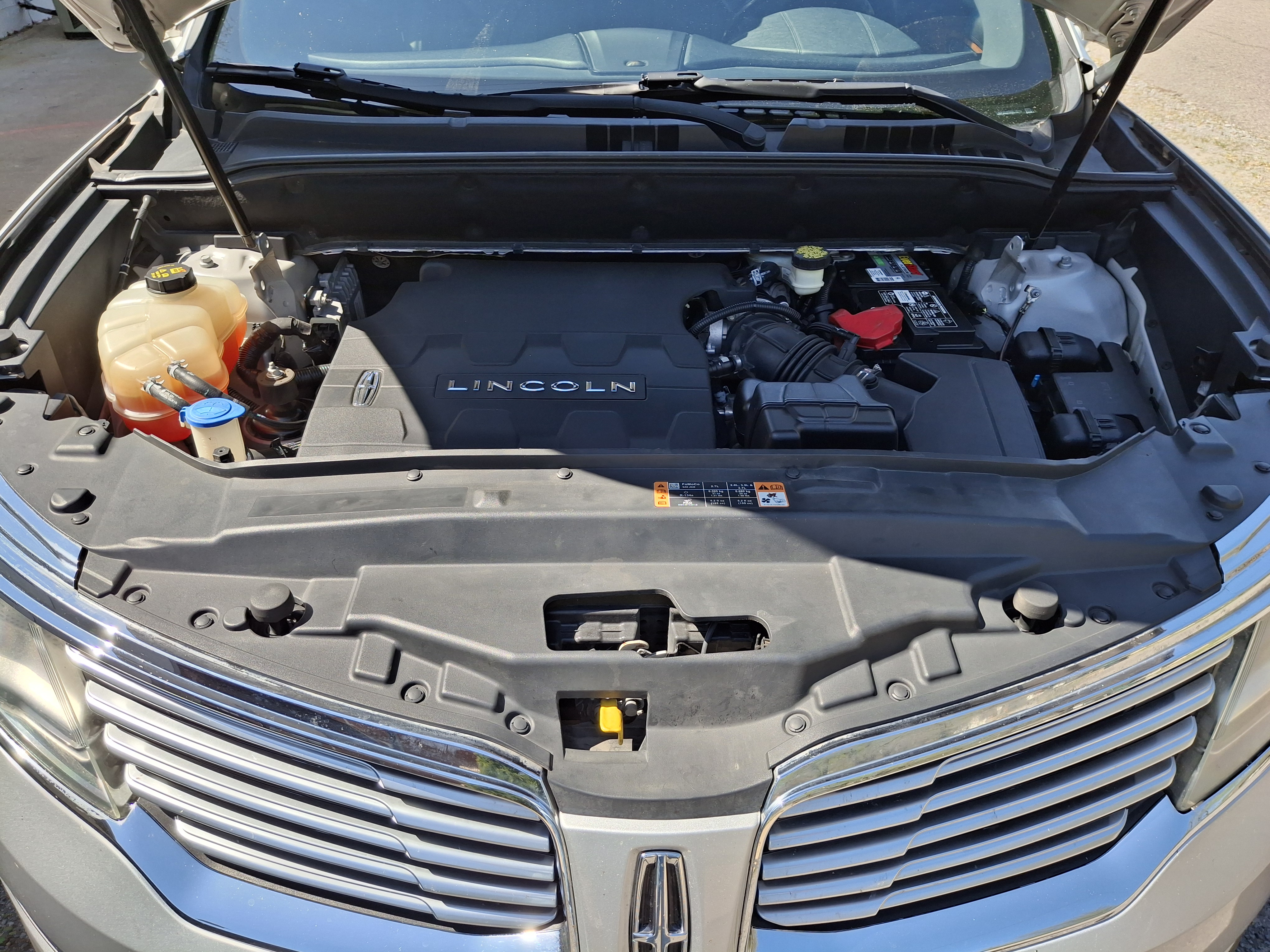 Used 2017 Lincoln MKX Reserve FWD image 1