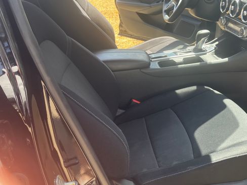 Used 2021 Nissan Sentra SV FWD image 9
