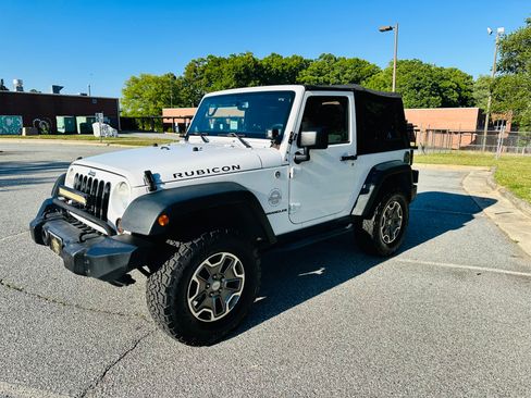 Used 2013 Jeep Wrangler Rubicon w/ PWR Convenience Group AWD/4WD image 4