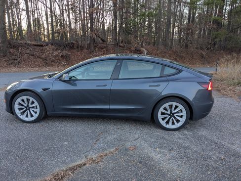 Used 2022 Tesla Model 3 Long Range image 5