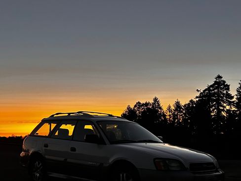 Used 2004 Subaru Outback Wagon image 4