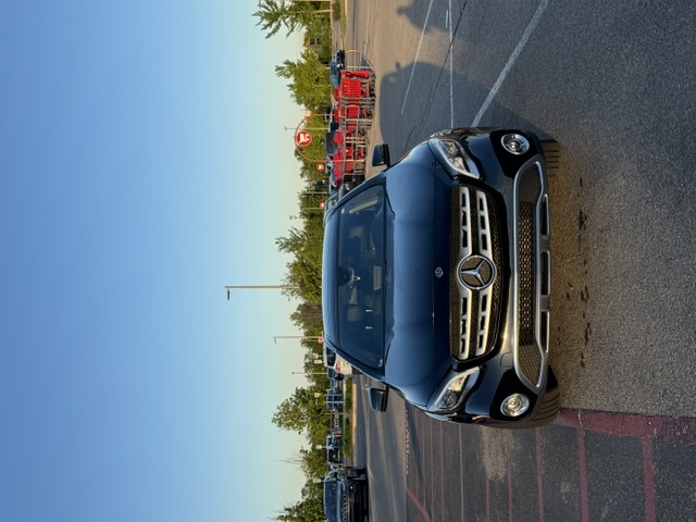 Used 2020 Mercedes-Benz GLA 250 4MATIC image 1