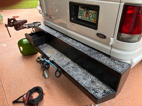 Used 2004 Ford E-350 and Econoline 350 Extended Super Duty RWD image 21