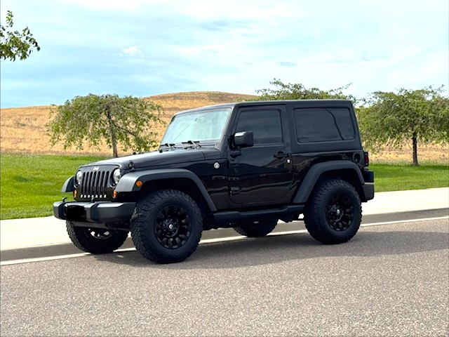 Used 2013 Jeep Wrangler Sport AWD/4WD image 5