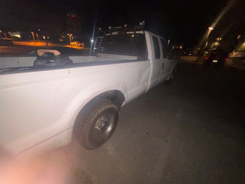 Used 2002 Ford F250 2WD SuperCab Super Duty image 6