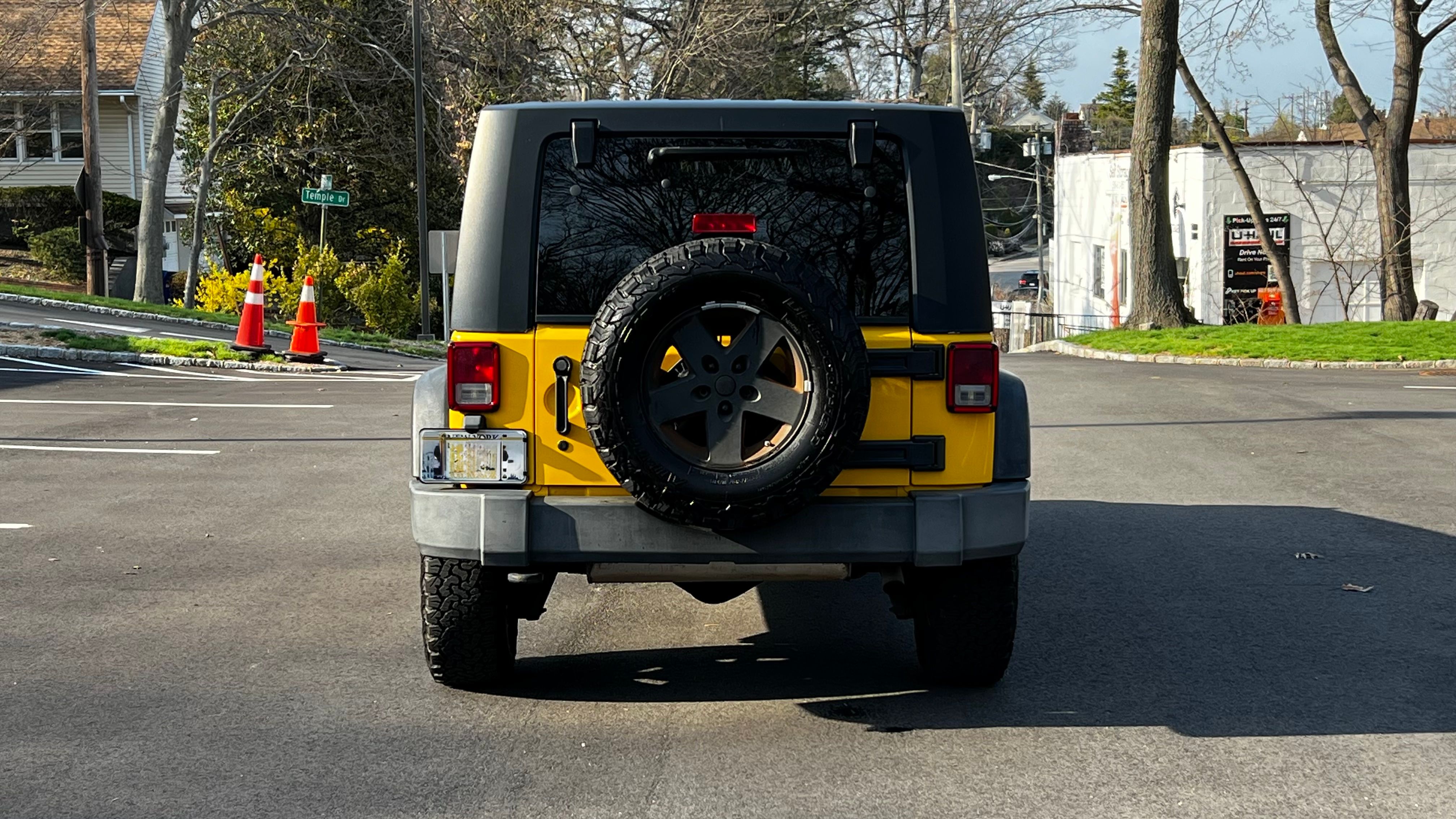 Used 2009 Jeep Wrangler Unlimited Rubicon w/ Dual Top Group AWD/4WD image 10