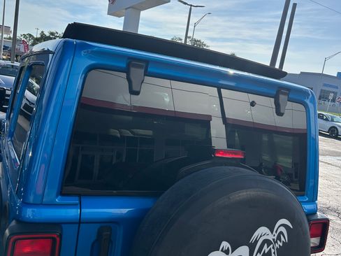 Used 2022 Jeep Wrangler Unlimited Sport w/ Sun And Sound Package image 6