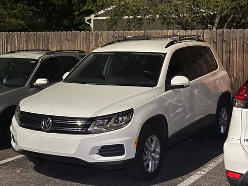 Used 2015 Volkswagen Tiguan S AWD/4WD image 2