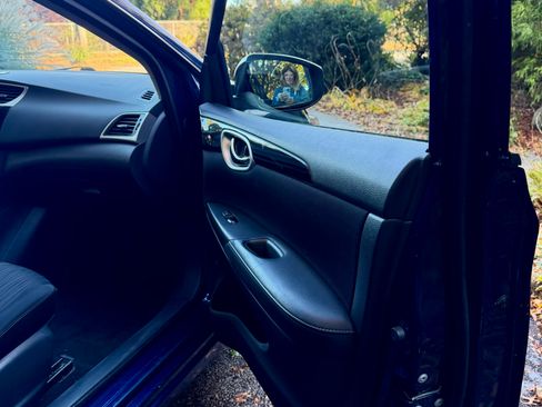 Used 2016 Nissan Sentra SV w/ Style Package image 19