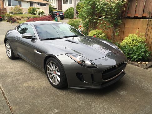 Used 2016 Jaguar F-TYPE Coupe RWD image 1