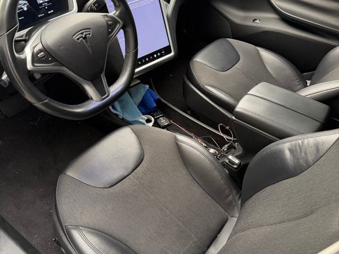 Used 2014 Tesla Model S 60 image 9