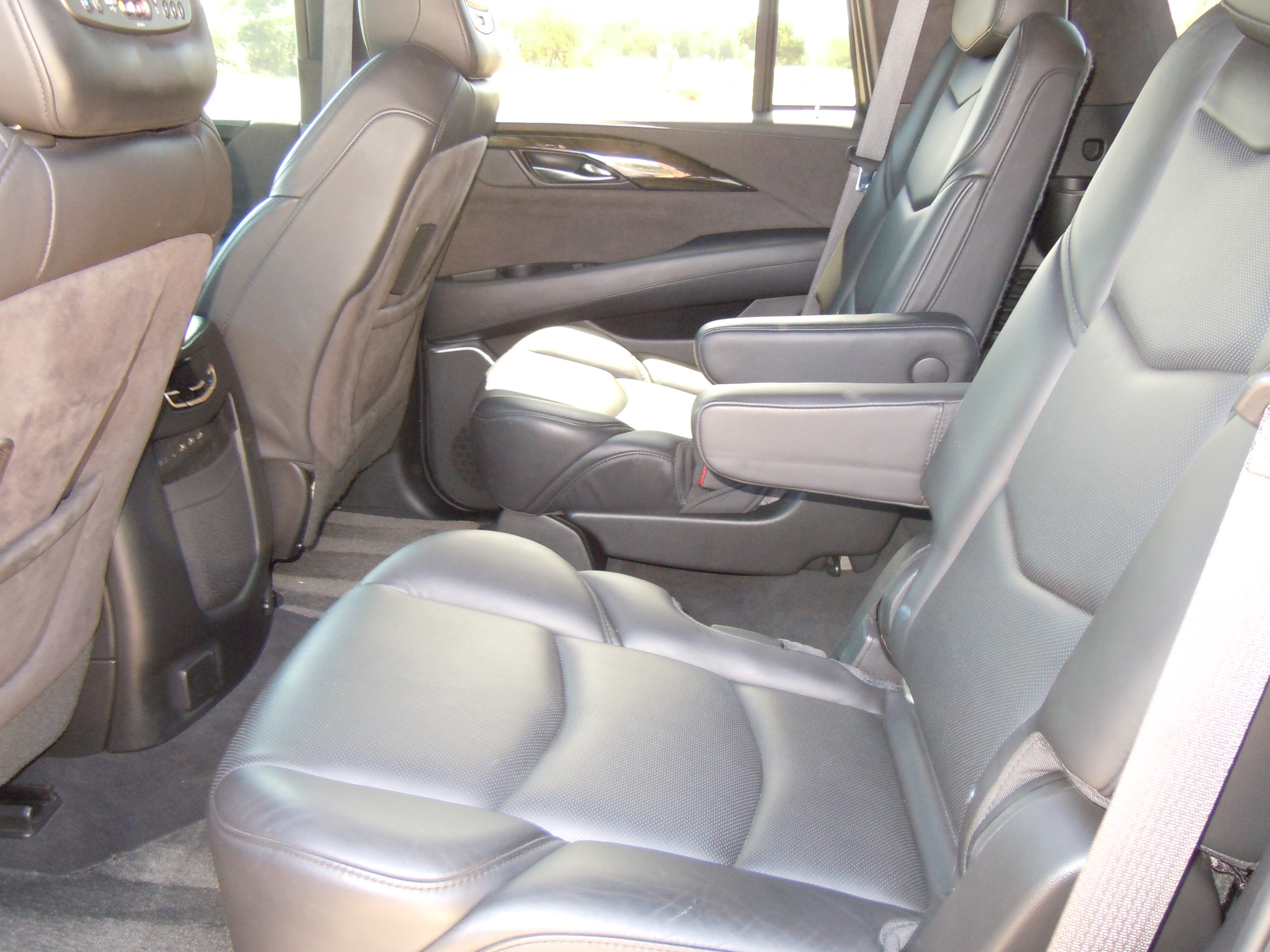 Used 2017 Cadillac Escalade Platinum AWD/4WD image 20